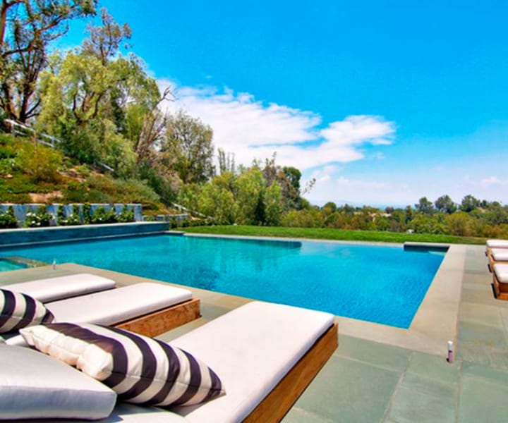10 Expensive Things Owned By Billionaire Kylie Jenner kylie jenner