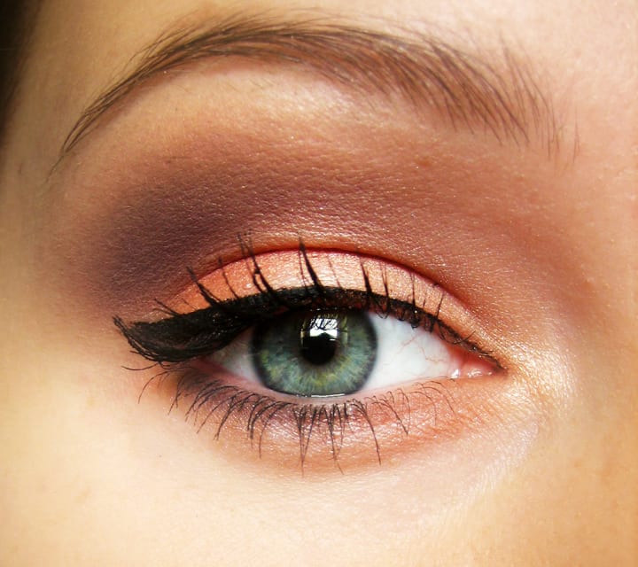 Top 10 Eye Shadows For Blue Eyes Blush