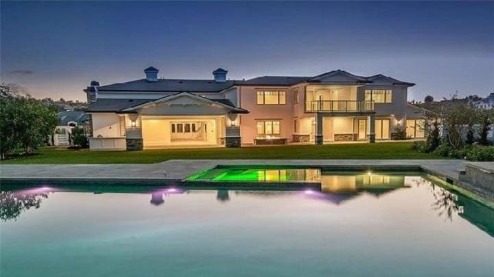 10 Expensive Things Owned By Billionaire Kylie Jenner 10 Expensive Things Owned By Billionaire Kylie Jenner