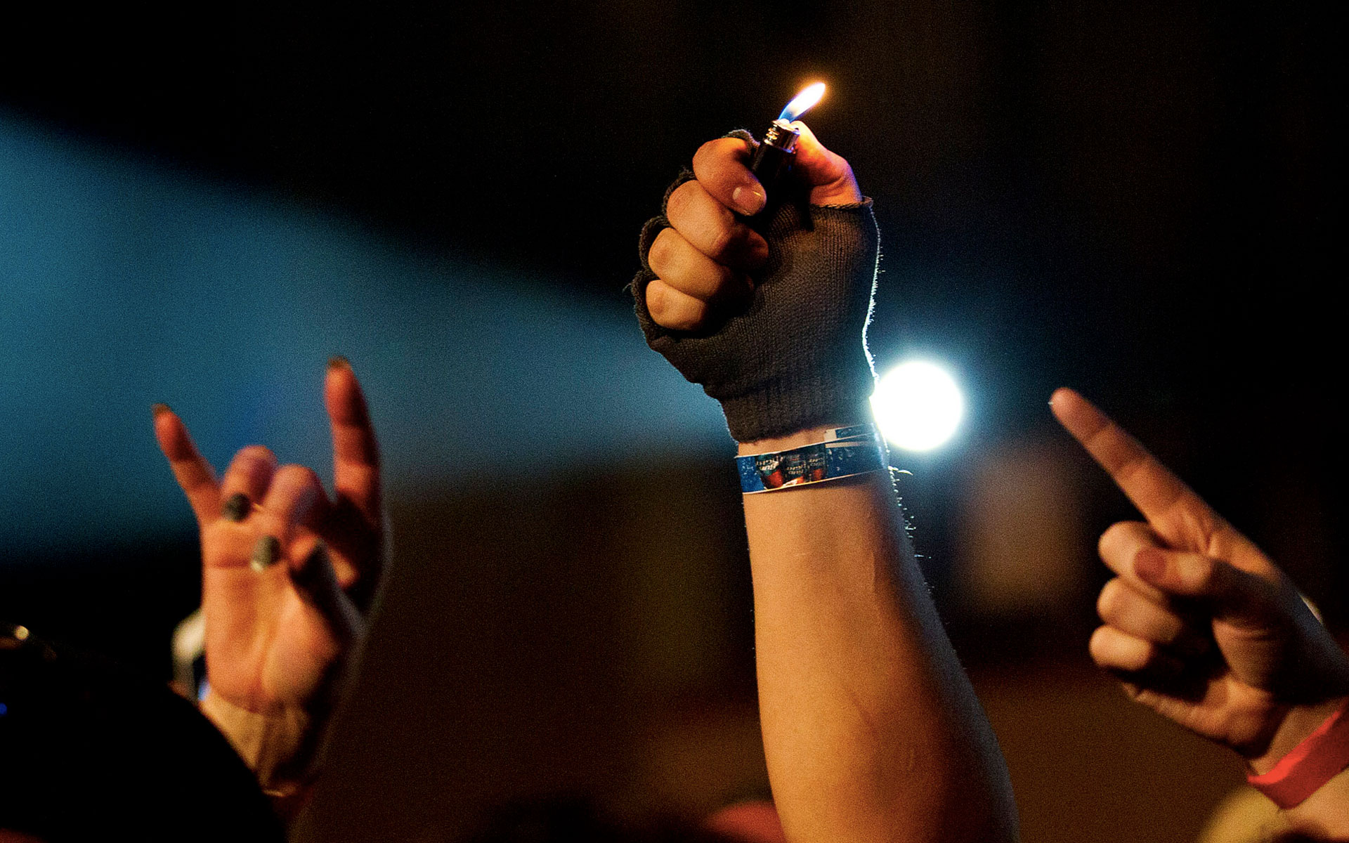 History of Lighter at Concerts |