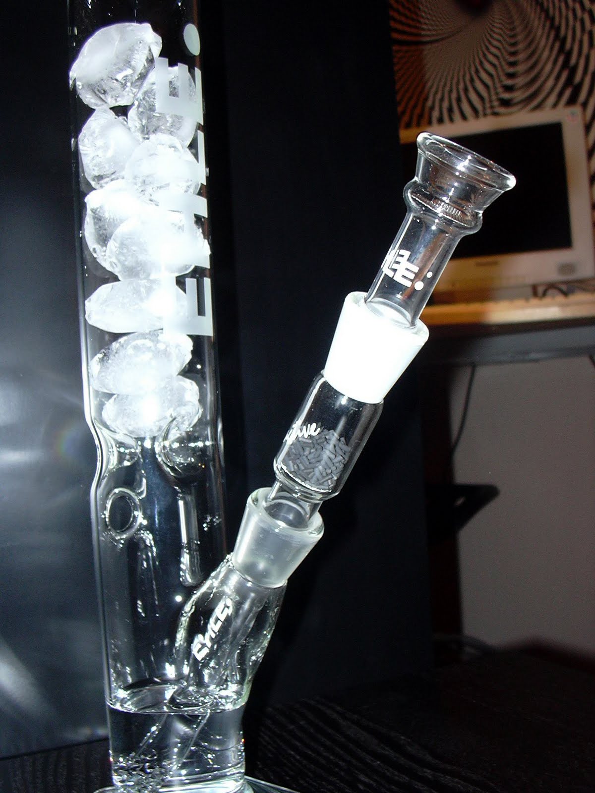 Should You Be Using Hot Water To Get Better Bong Hits?
