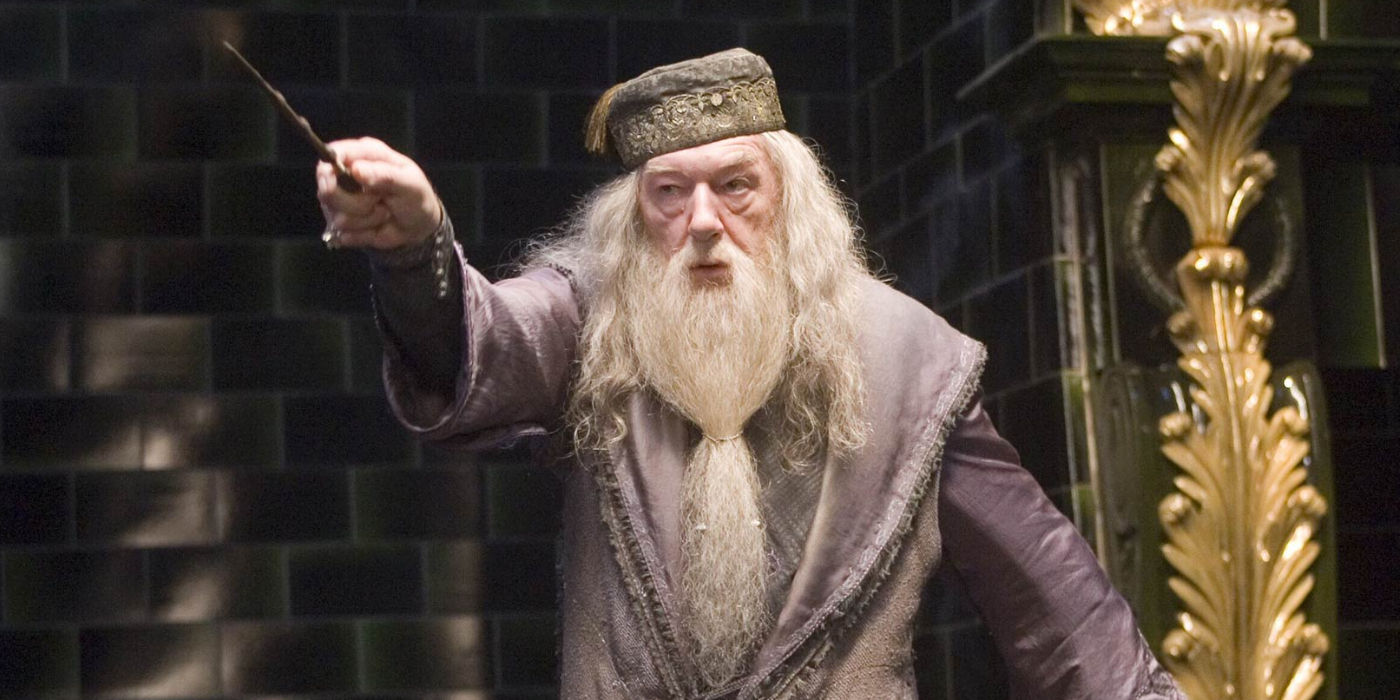 Why Fantastic Beasts 2 Needs To Beware The Dumbledore Factor Geeks