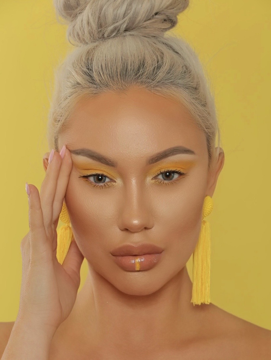 Una Hits Over 1 Million Followers | Styled