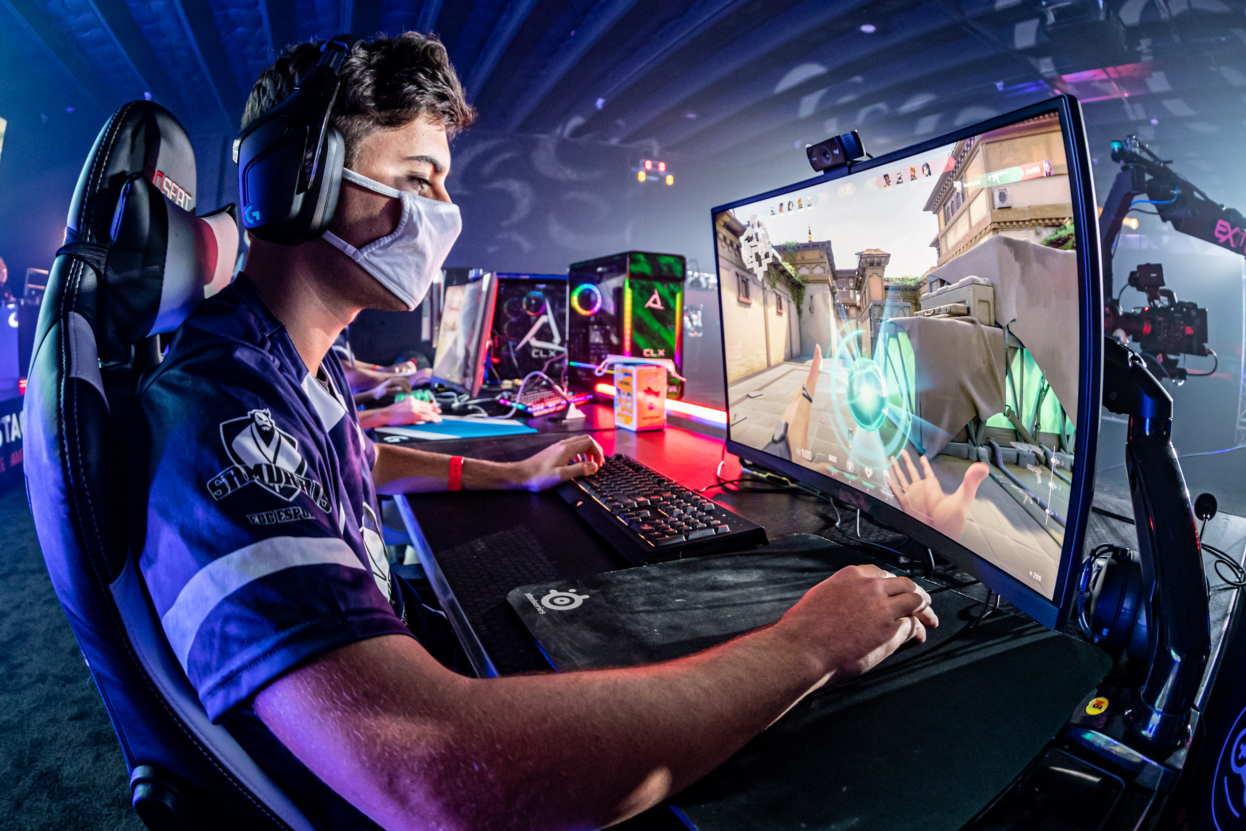 How to earn money while playing games!Gamers