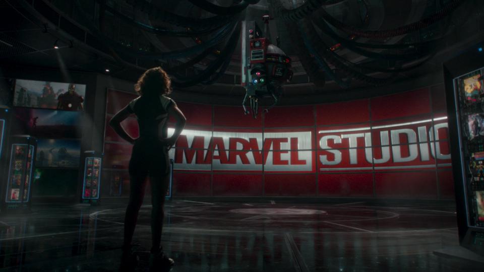 She-Hulk Finale Breaks Fourth Wall, Smashes Marvel Cinematic Universe