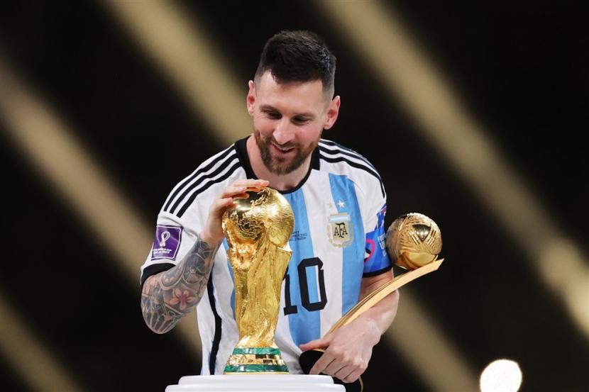 Lionel Messi's Journey - The Making of a Football Legend | Longevity
