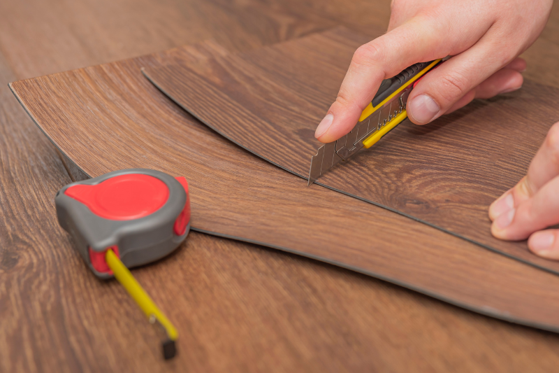 Best Tools to Cut Vinyl Plank Flooring - Ultimate Guide [2023] 