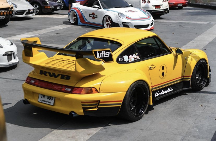 即購入可！　RWB 997 Yellow With Mr. Nakai！ RWB 997 Yellow With Mr. Nakai (Diecast Car) - HobbySearch Diecast