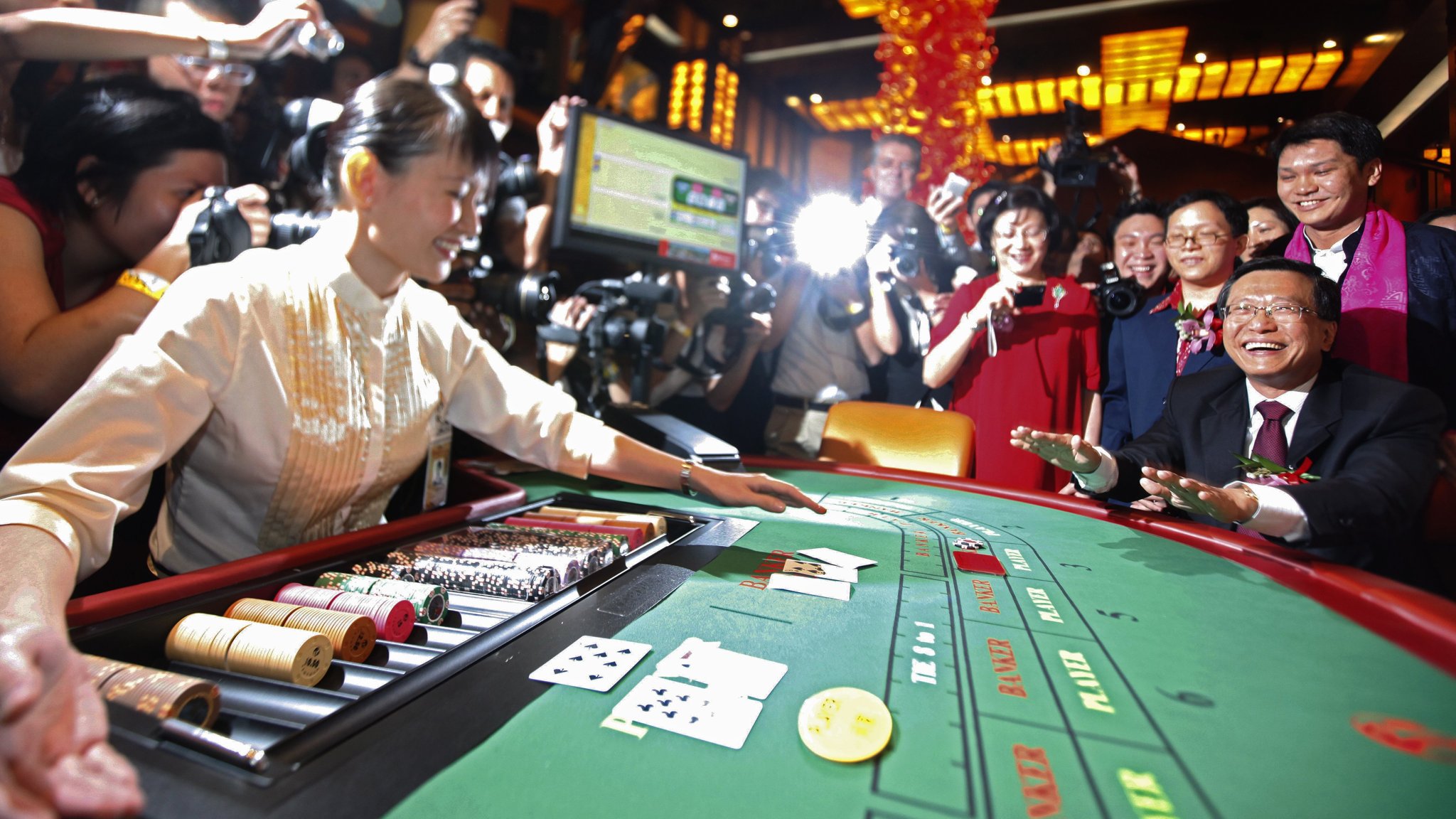 Khám Phá Thế Giới Casino Bj38 - Một Trải Nghiệm Cá Cược Không Thể Bỏ Lỡ 2 Khám Phá Thế Giới Casino Bj38 - Một Trải Nghiệm Chơi Game Không Thể Bỏ Lỡ