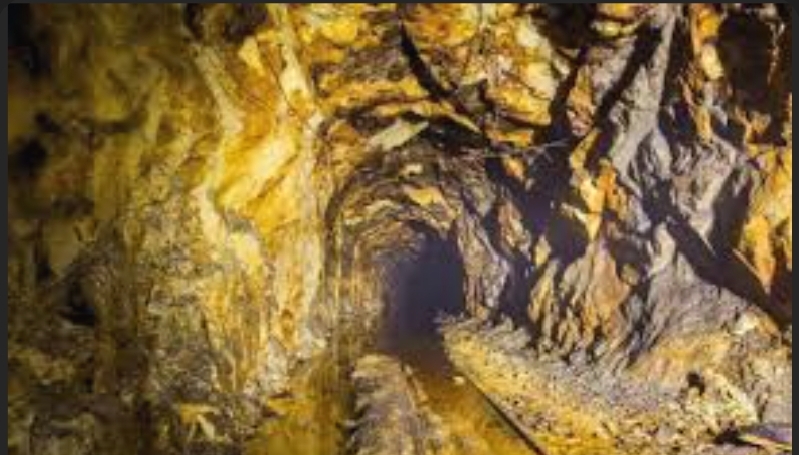 Gold Inside What Does The Inside Of A Gold Mine Look Like