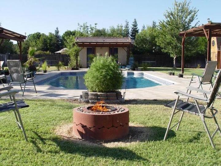 Diy Fire Pit Ideas To Make Your Backyard Look Hot