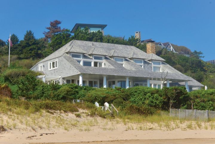 13 Expensive Things Owned by Celebrity Prisoners 13 Expensive Things Owned by Celebrity Prisoners