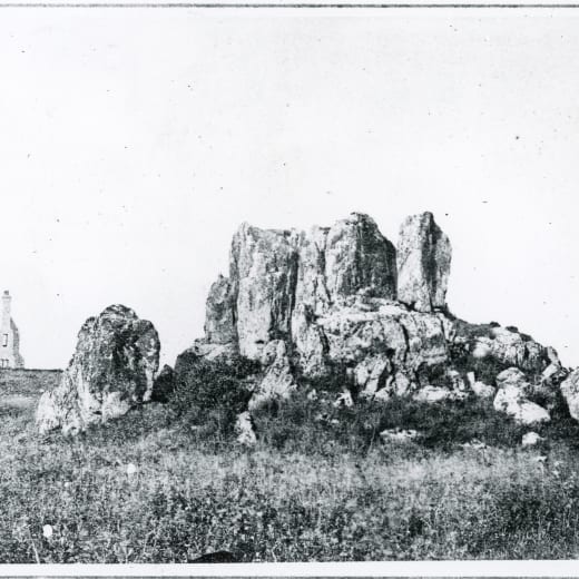 a black and white photos of some rocks
