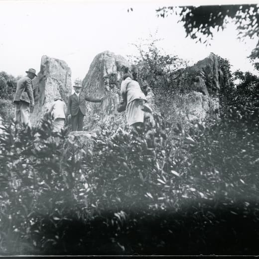 A black and white photo of some rocks