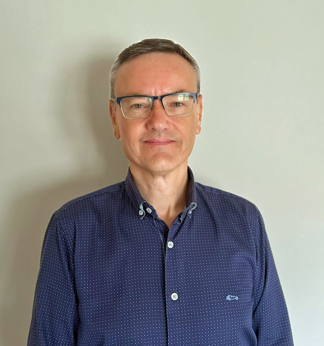 Portrait of a man with glasses