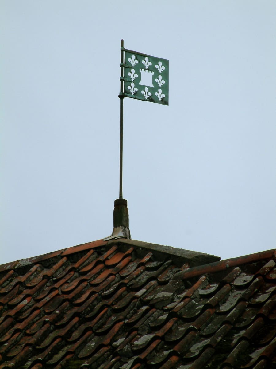 a green weathervane