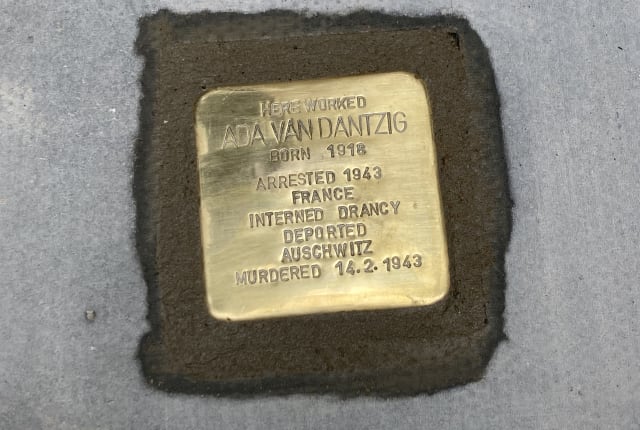 A small golden coloured plaque