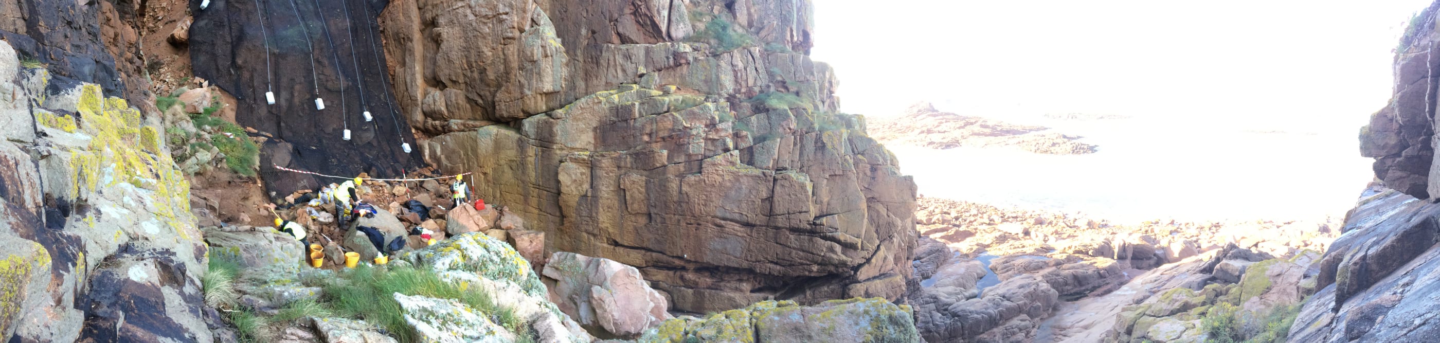 A_view_of_la_cotte_from_the_sea