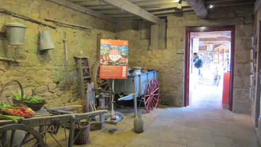 The entrance to hamptonne country life museum