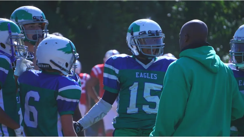 2 Philadelphia youth football teams train with the Eagles, learn