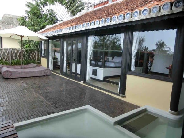 Jacuzzi Villa Balcony