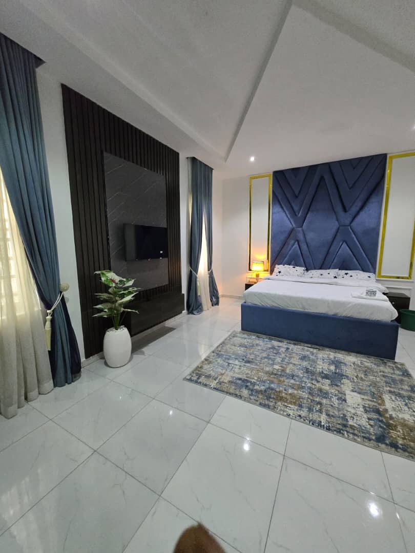 Dirty Saint HOUSE PARTY BY CASHIOUS