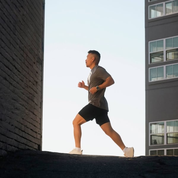 Garmin Forerunner 570 — 42 мм Cloud Blue / Translucent Whitestone — 7