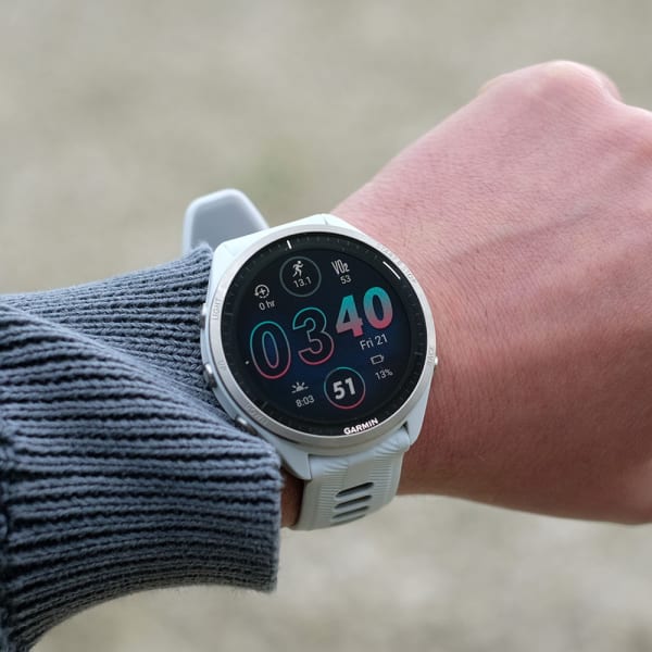 Garmin Forerunner 965 Whitestone / Powder Gray Titanium — 8
