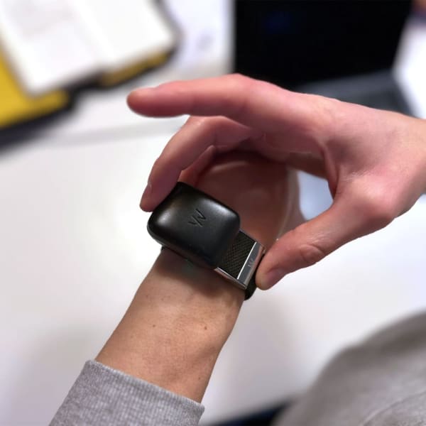 Беспроводной зарядный блок WHOOP Wireless PowerPack для WHOOP 5.0 / MG — 6