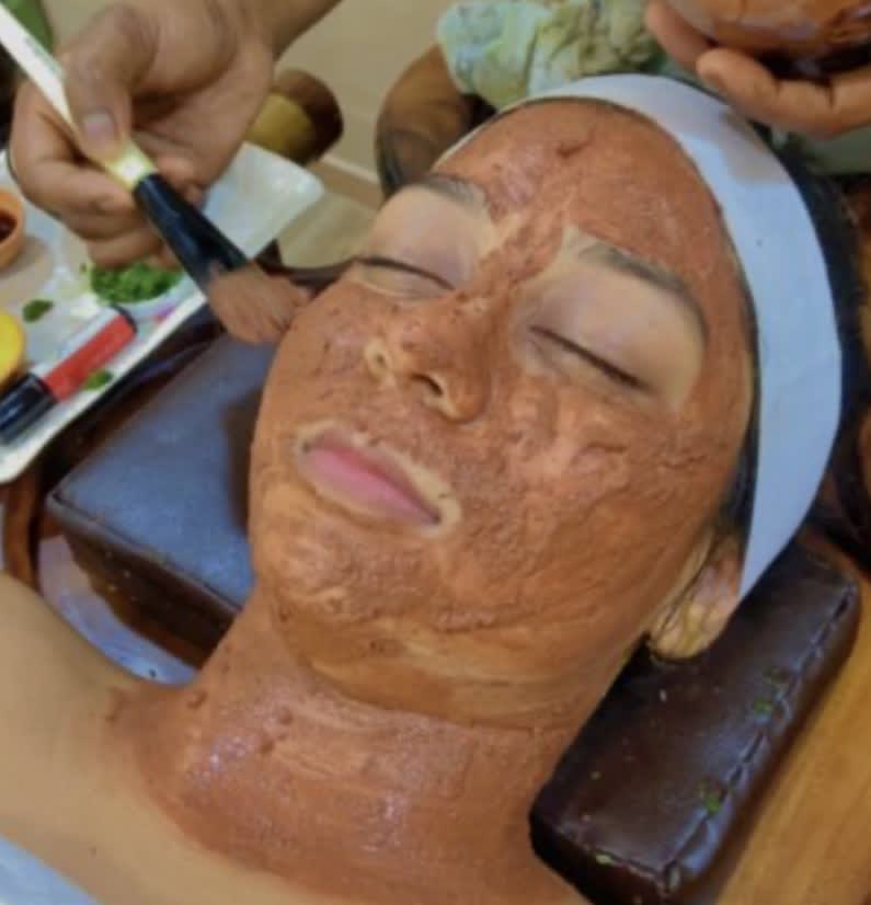 Ayurvedic Herbal Facial