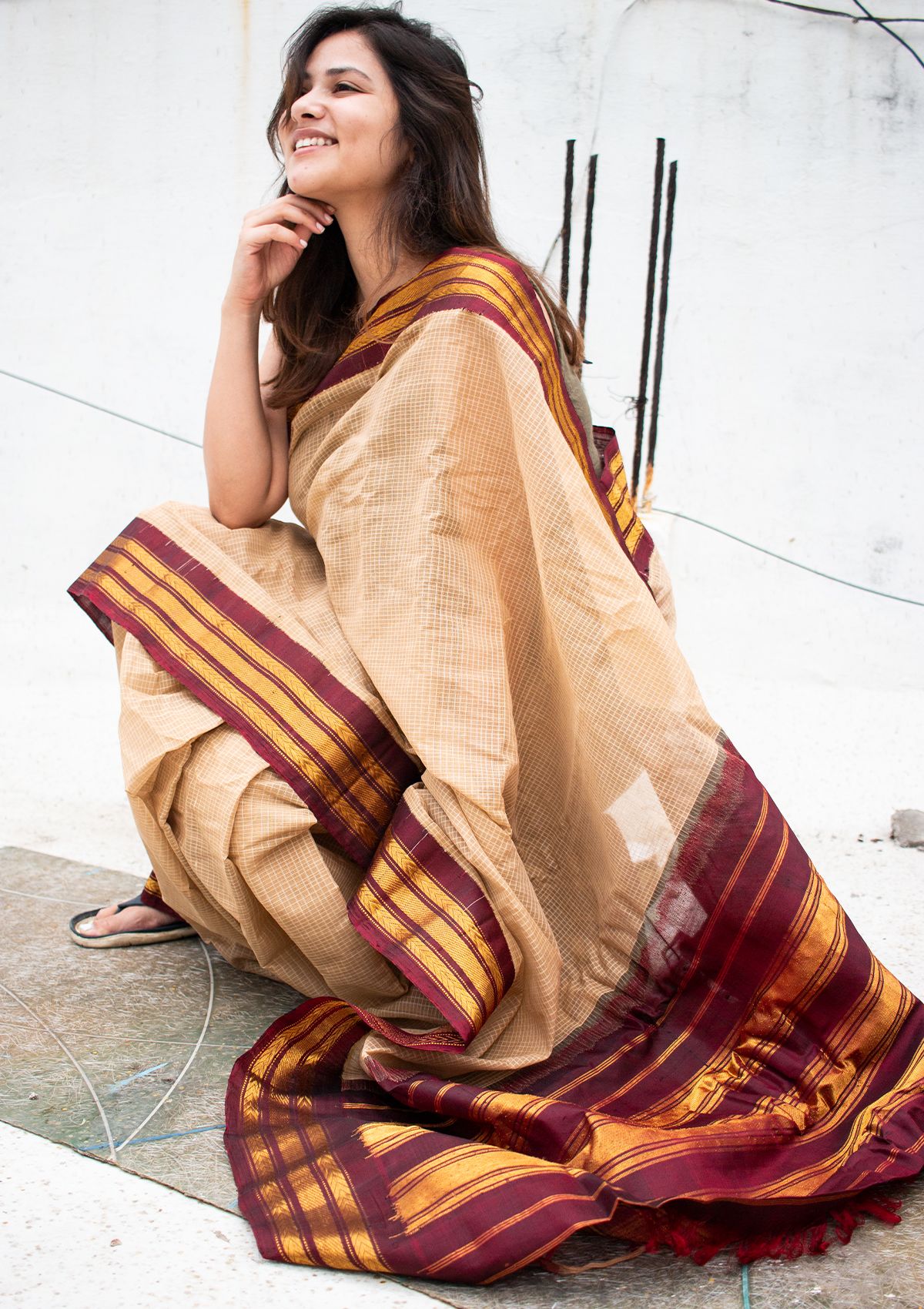 Brown cotton body Red silk palla and border Cotton Gadwal