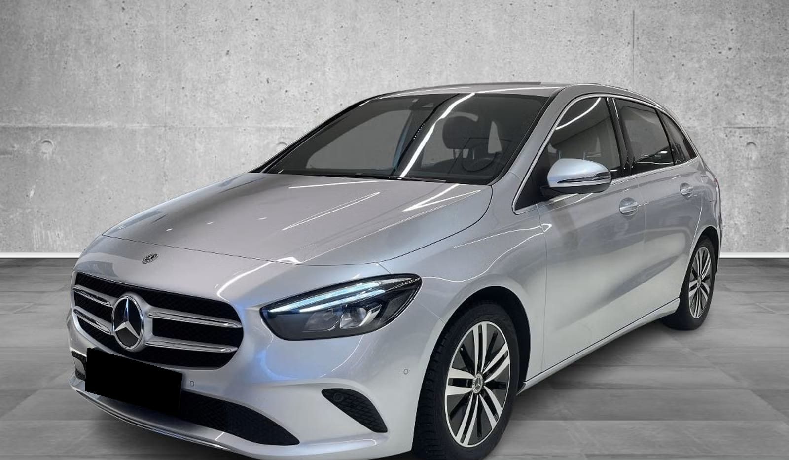 Mercedes-Benz B180 Pack AMG — Photo 1