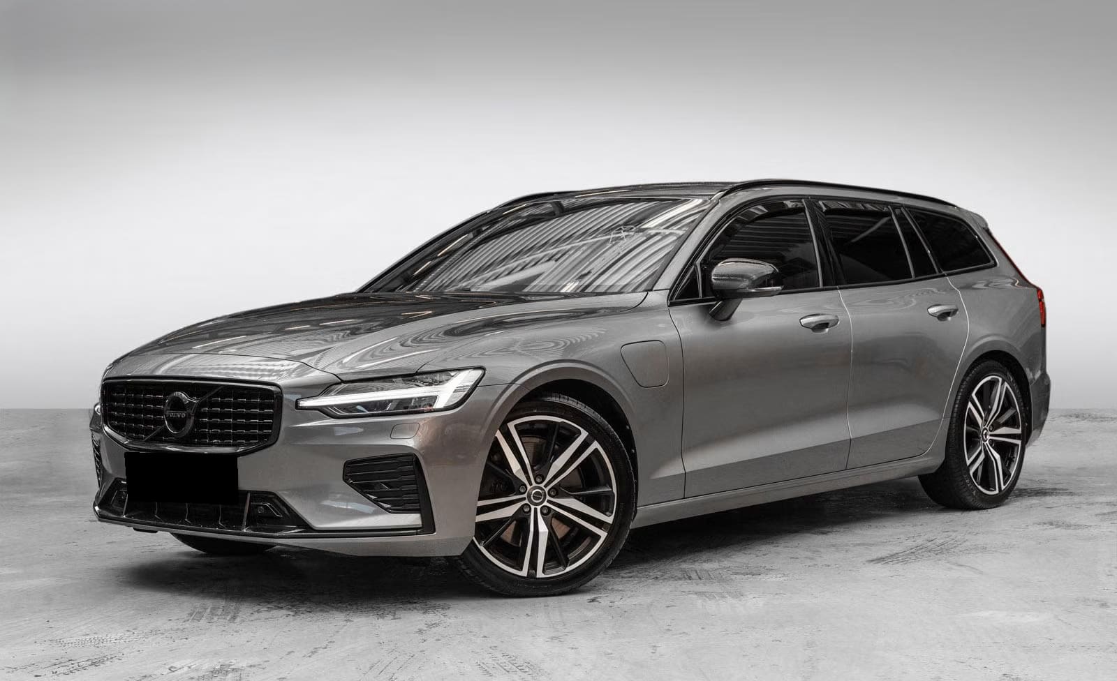 Volvo V60 T8 Recharge AWD R-Design — Photo 1