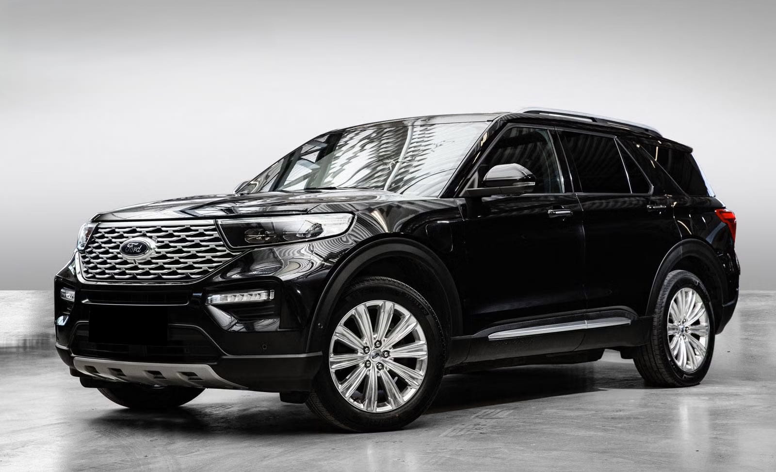 Ford Explorer 3.0 V6 Plug-in Hybrid Platinum — Photo 1