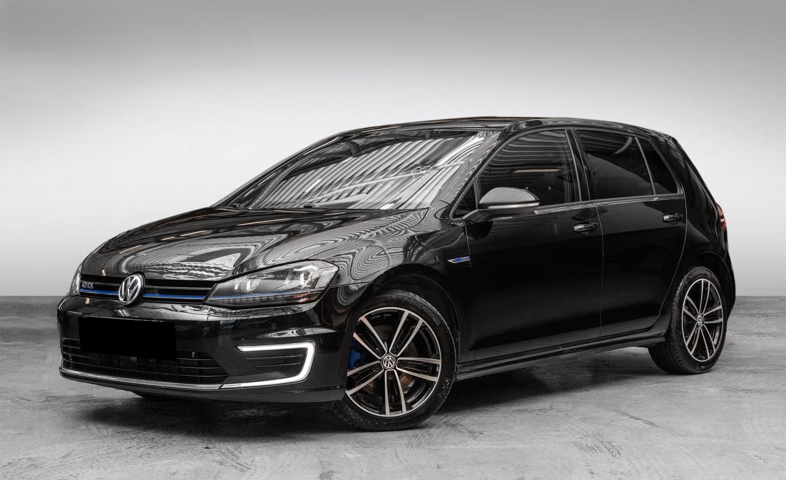 VOLKSWAGEN GOLF VII GTE 1.4 TSI HYBRIDE RECHARGEABLE — Photo 1