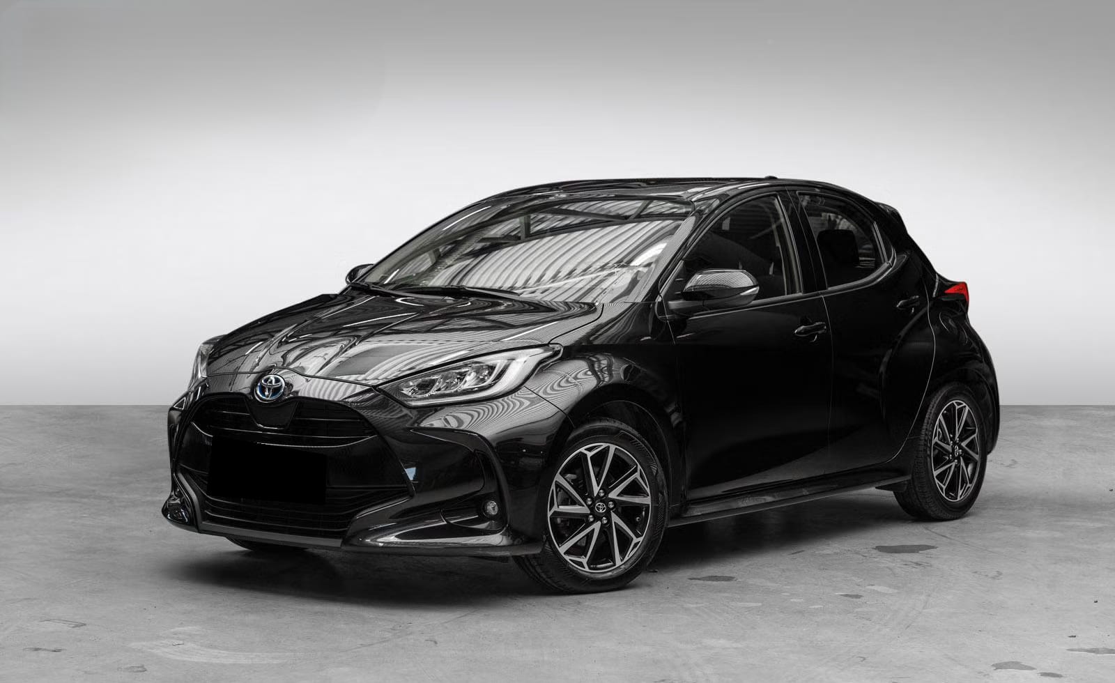 TOYOTA YARIS 1.5 HYBRID ACTIVE TECH — Photo 1