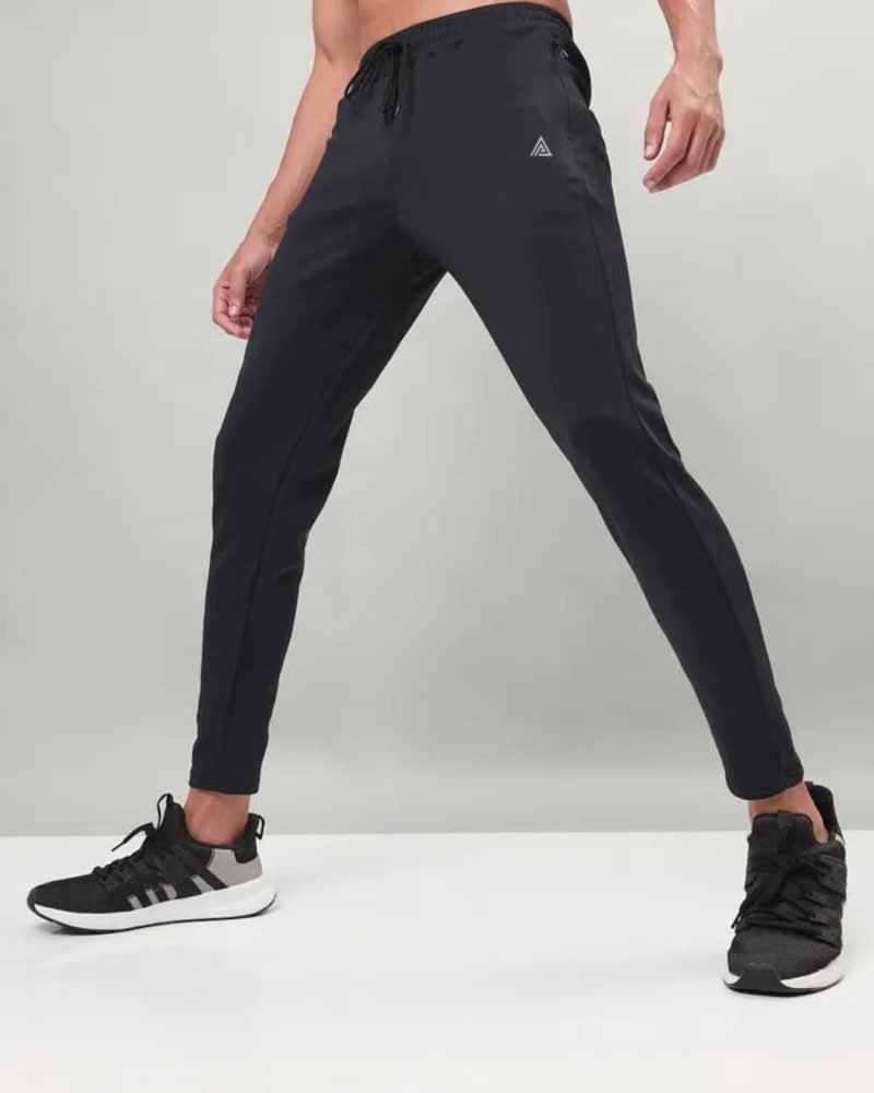 Slim Trackpant View 3