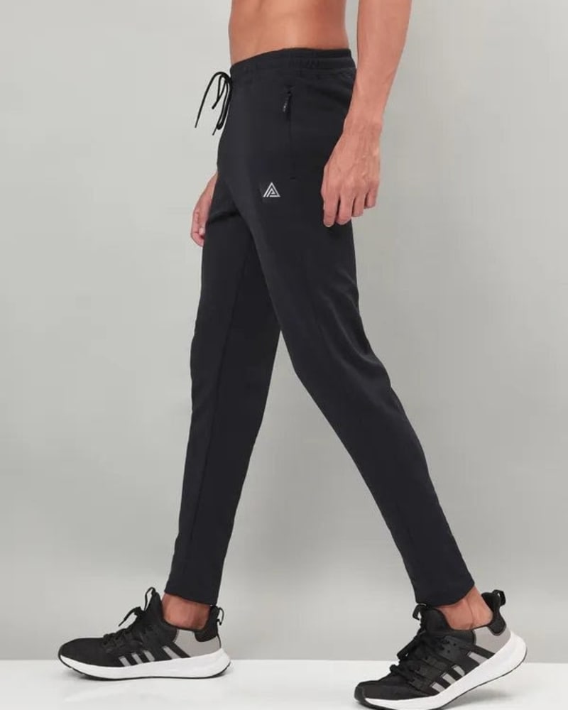 Slim Trackpant View 4