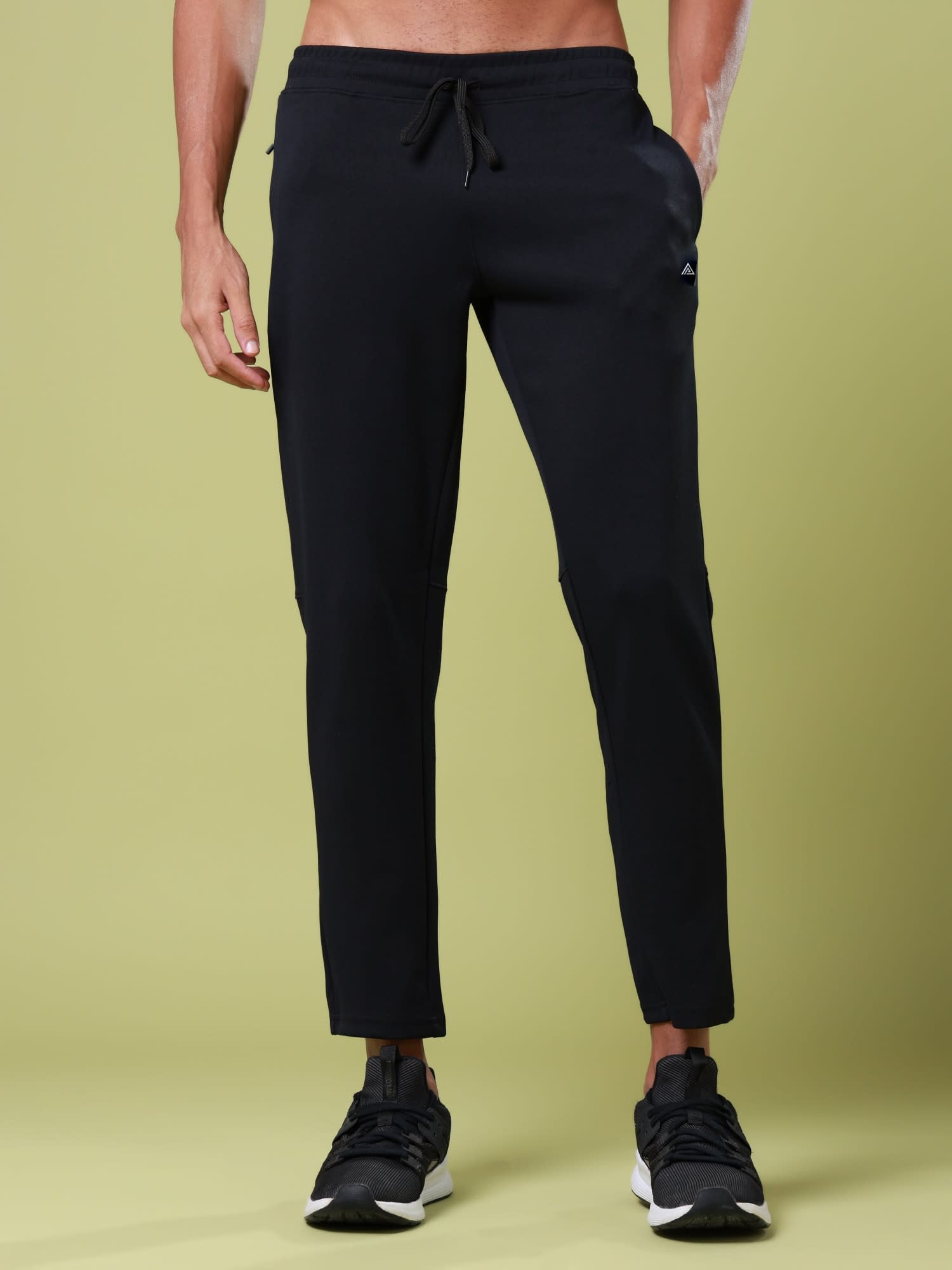 Pace Trackpant Black