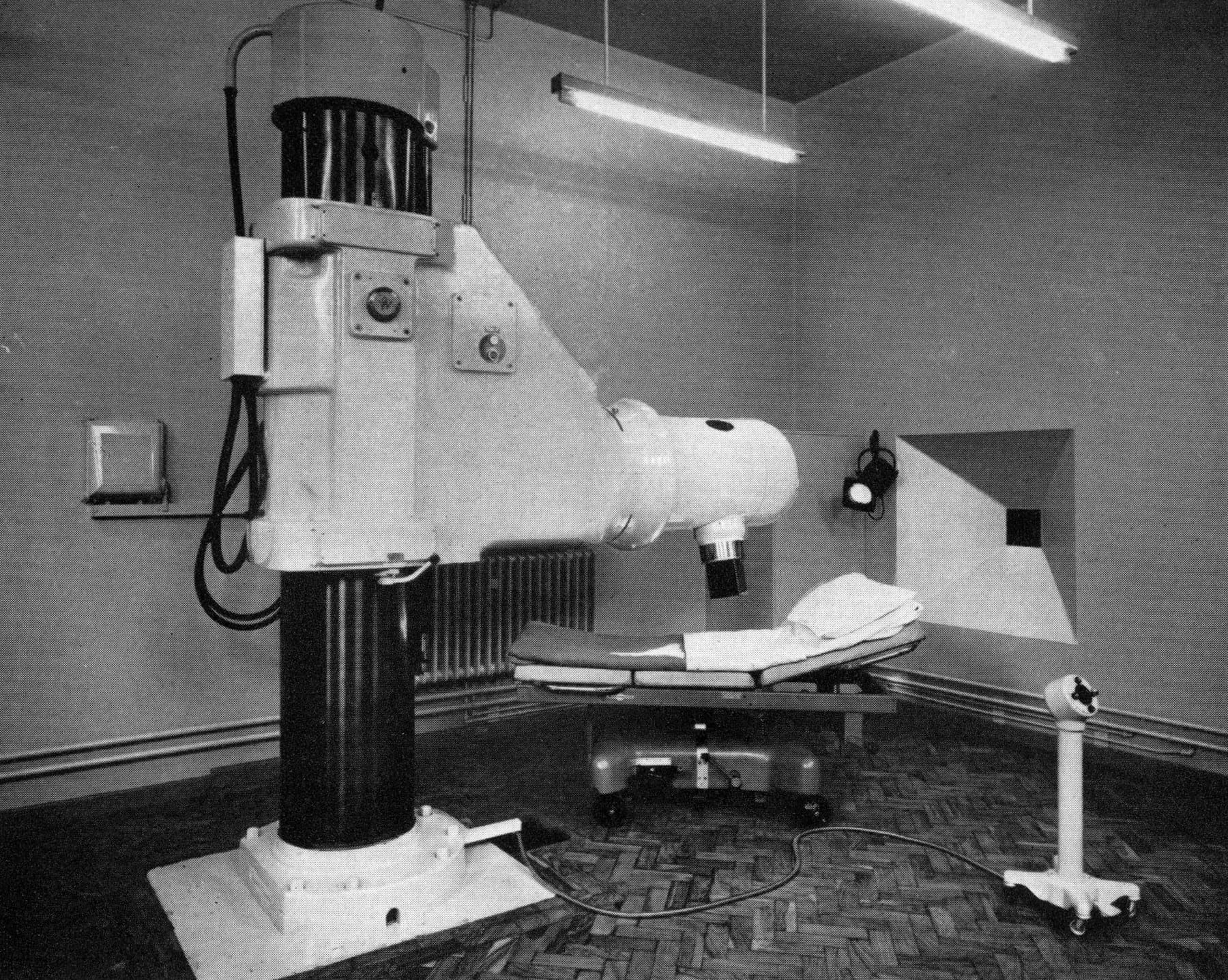 Early Linear accelerator machine at Cookridge Hospital