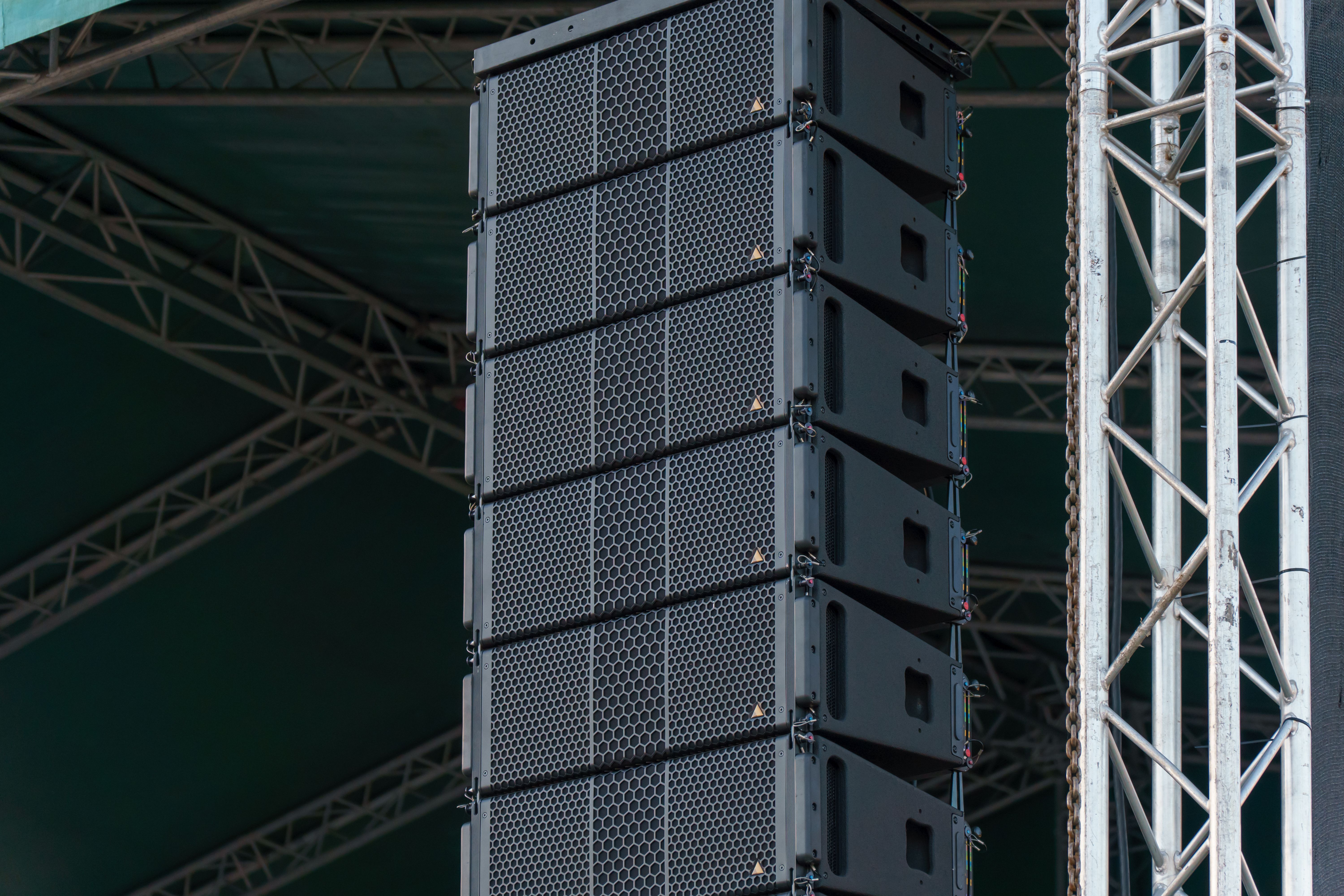 Speakers & Line Arrays
