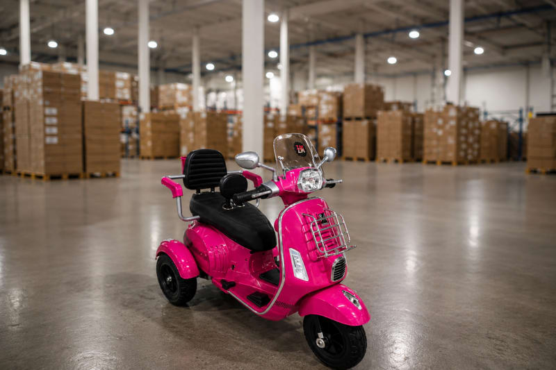 Moto eléctrica infantil estilo scooter 1