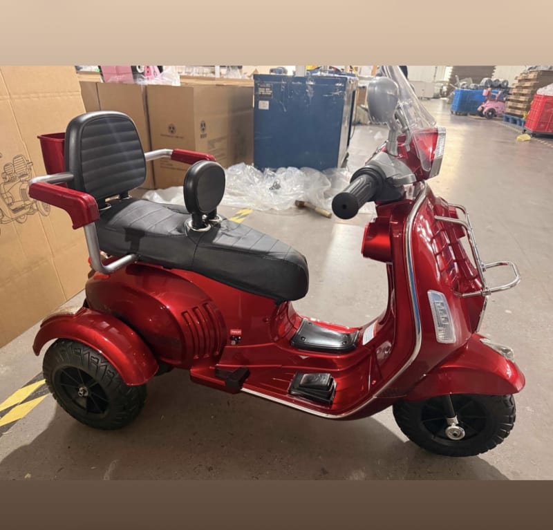 Moto eléctrica infantil estilo scooter 2