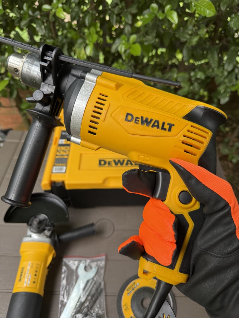 Combo Taladro Y Pulidora Dewalt 750w 4