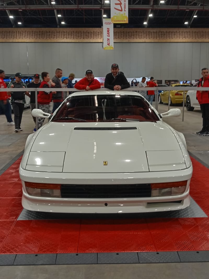Ferrari 4