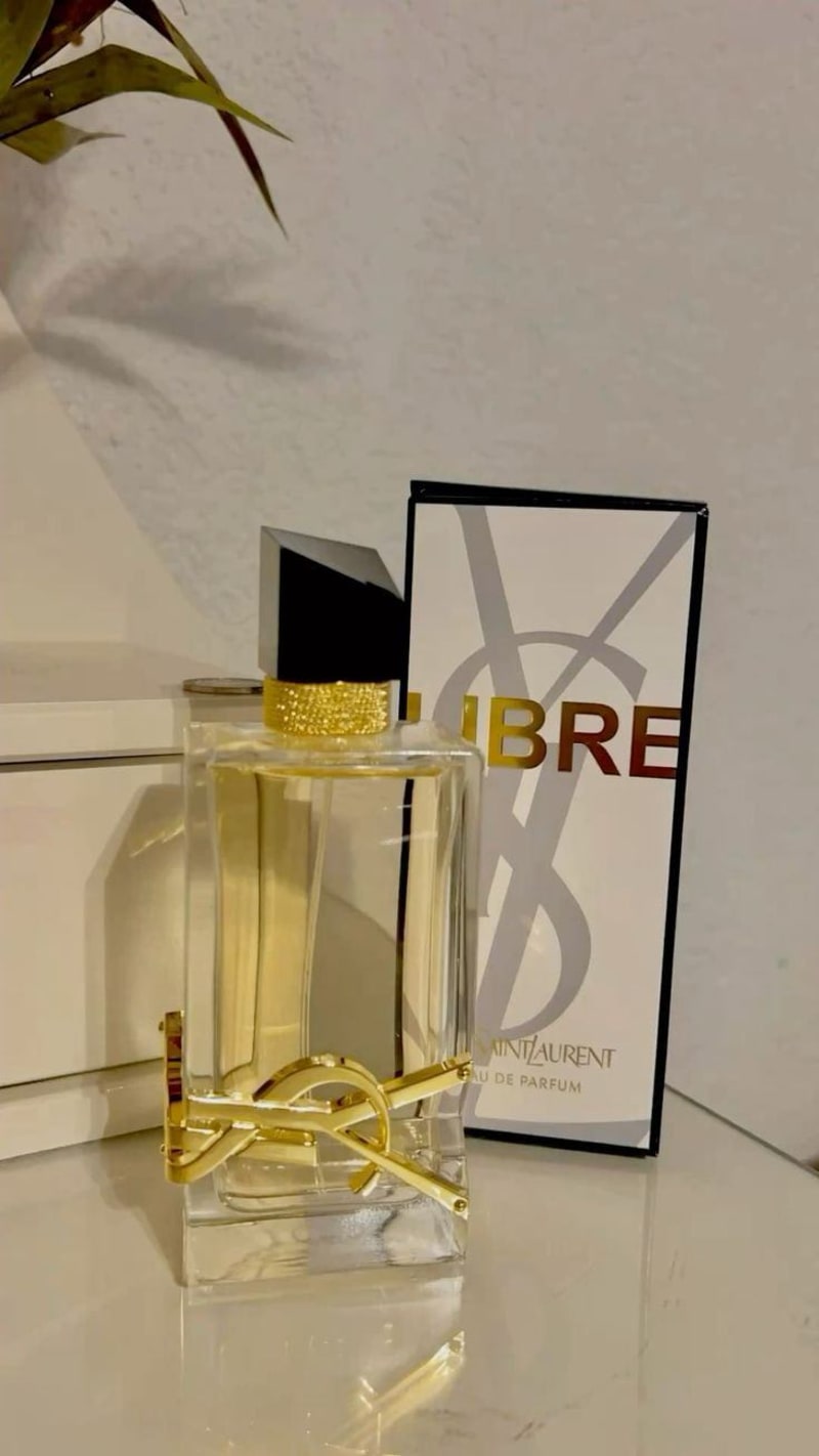 Libre Yves Saint Laurent 2