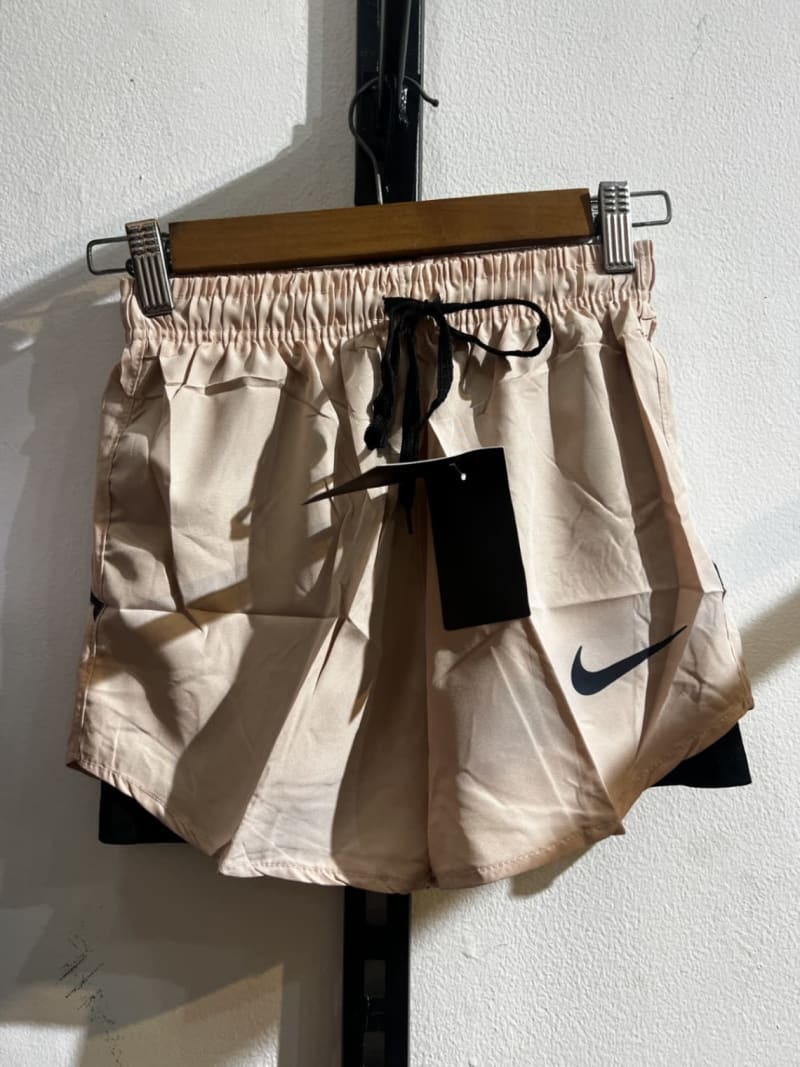 PANTALONETA NIKE DAMA CON LICRA 1