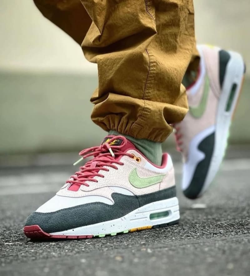 Airmax 1 "easter celebration" 1