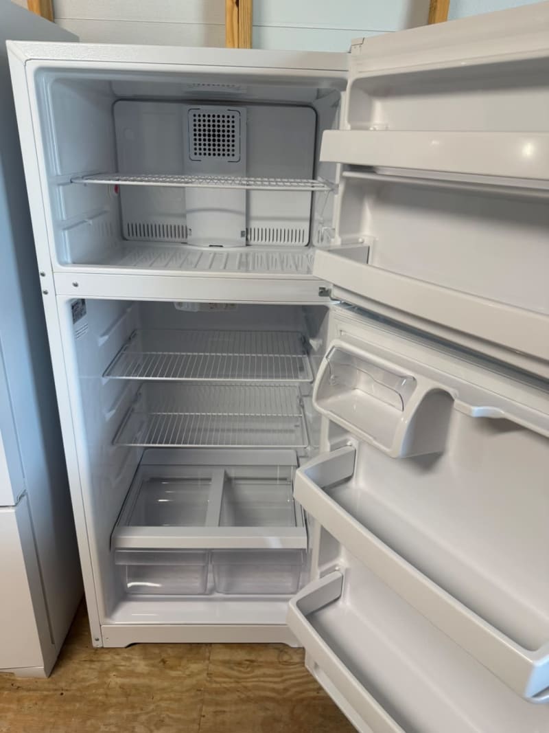 Refrigerator GE 28” 2