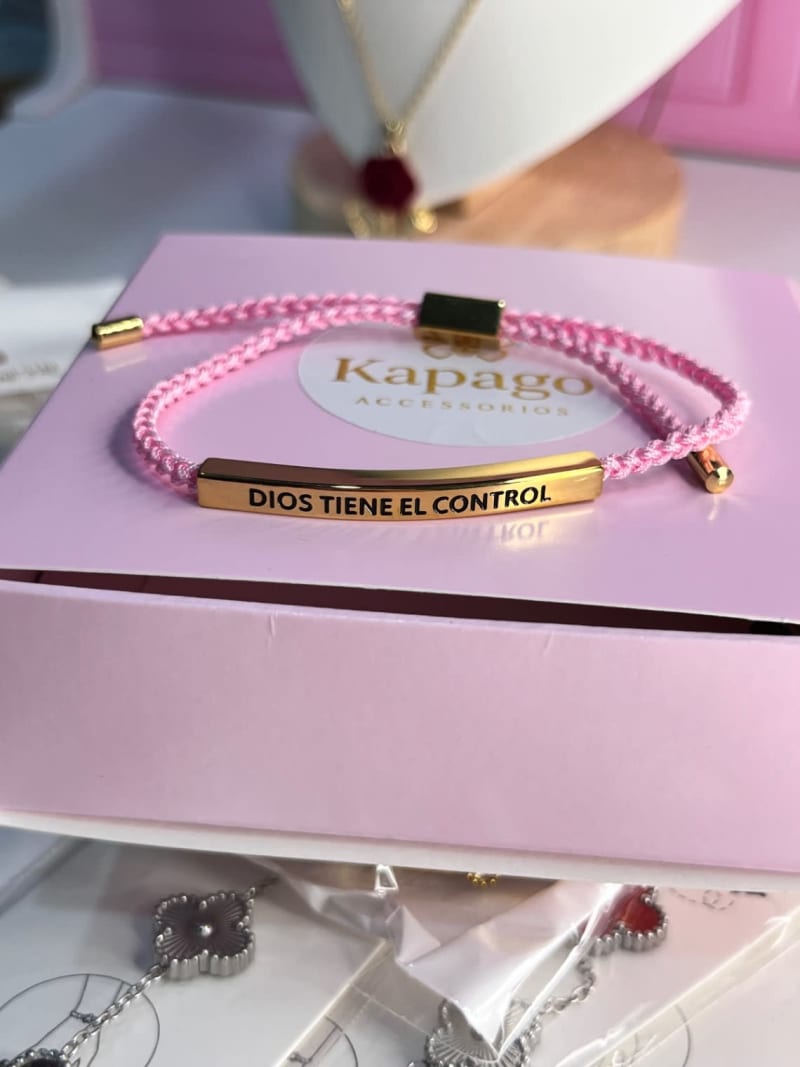 Pulsera  Dios tiene el control 1